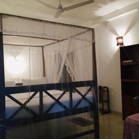 Ameesha Guesthouse Unawatuna Exterior photo
